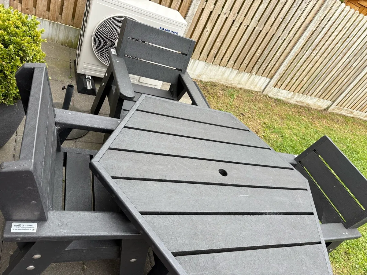 Murray’s recycled Plastic Garden Furniture Set - Image 3