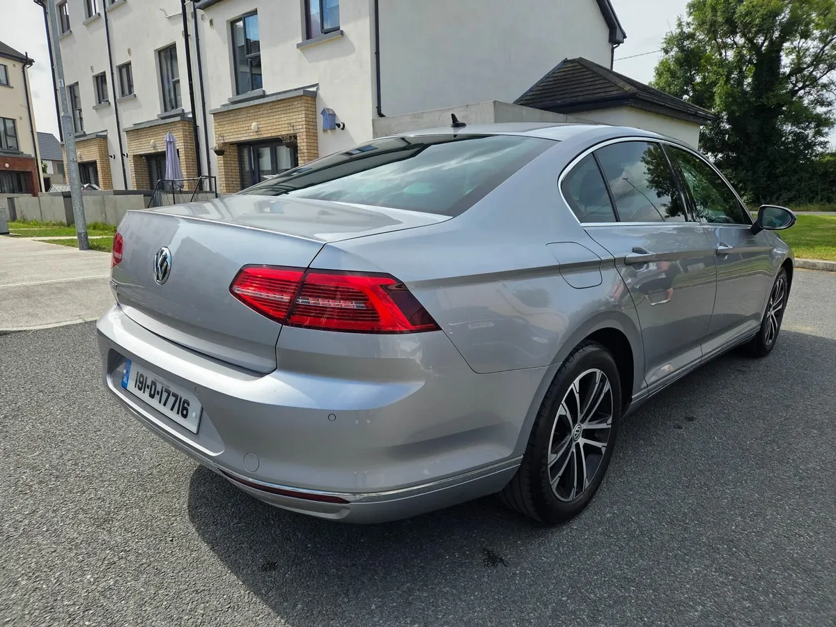 2019 VW PASSAT HIGHLINE - Image 2