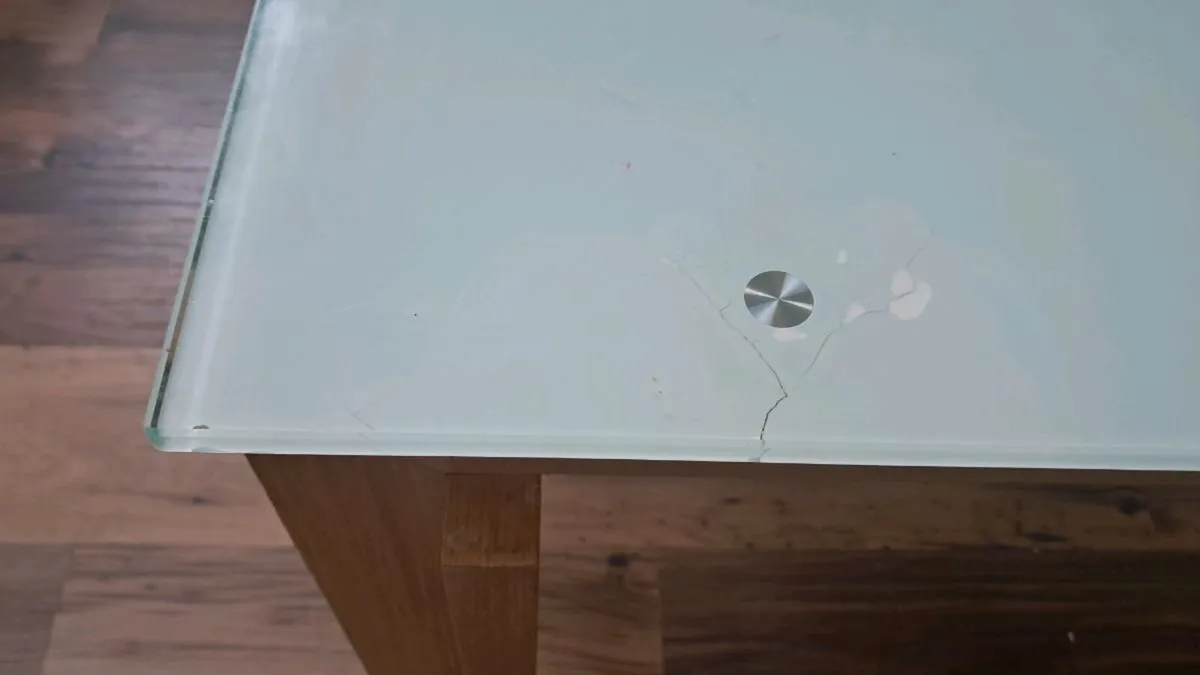 Dining table - Image 2