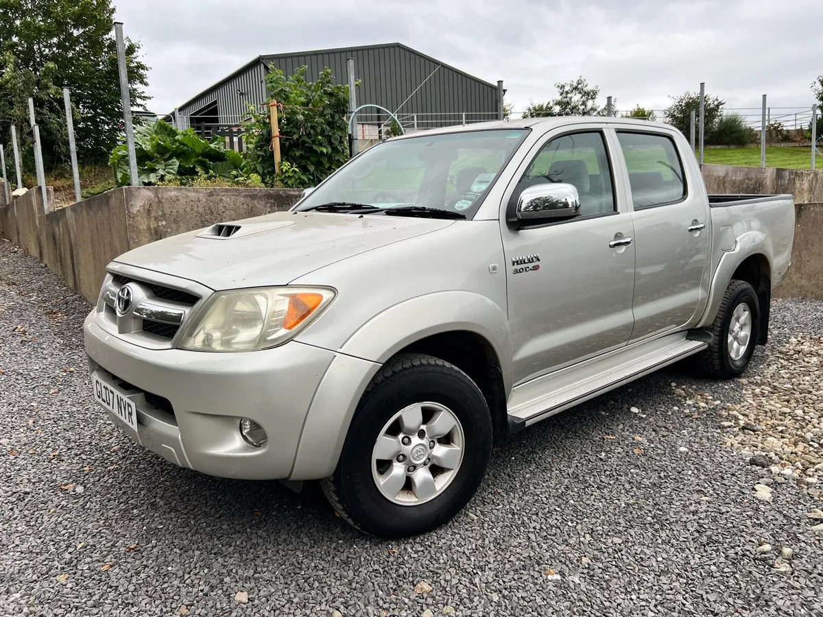 Toyota hilux - Image 4