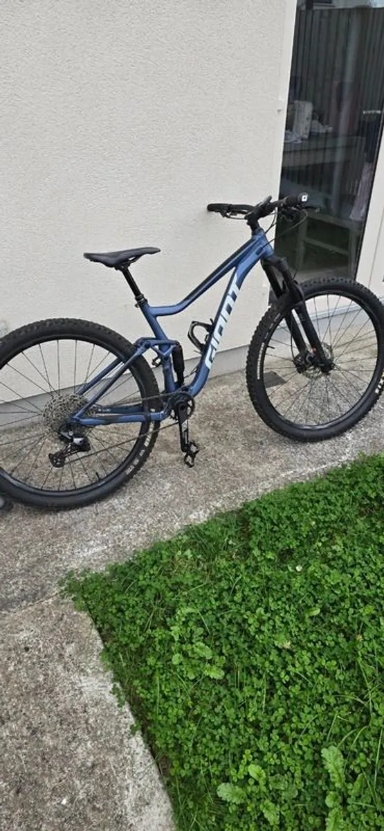 Giant Stance 2021 Medium size mtb - Image 1