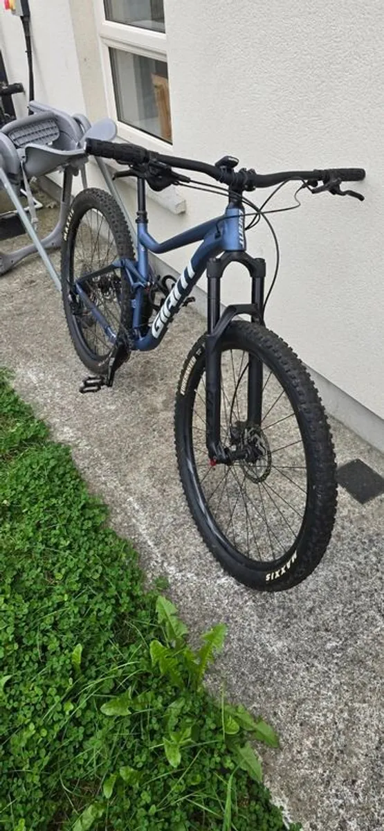 Giant Stance 2021 Medium size mtb - Image 3