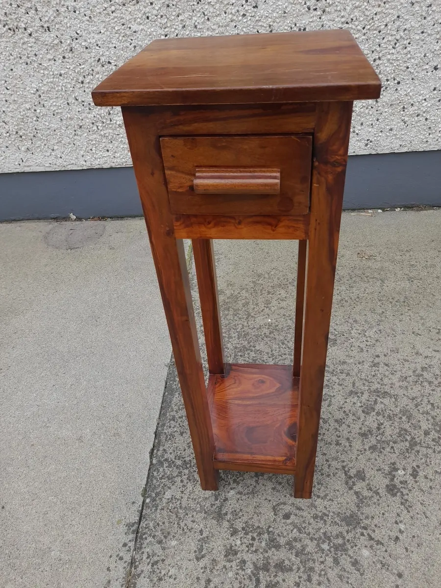 Occasional table - Image 1