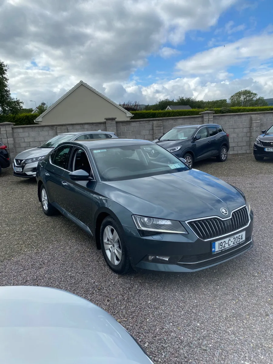Skoda Superb 2019 - Image 2