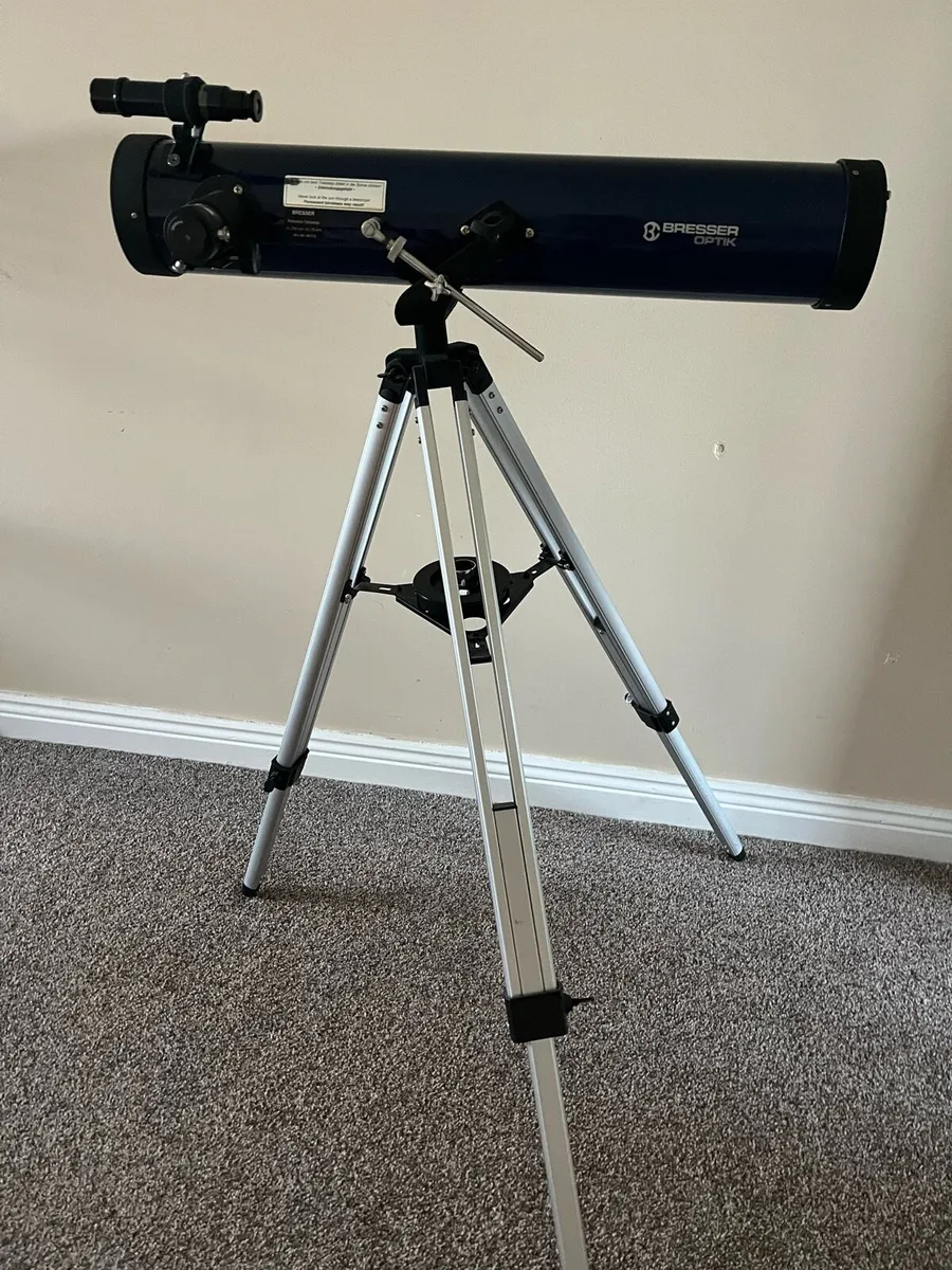 Telescope on tripod - Image 1