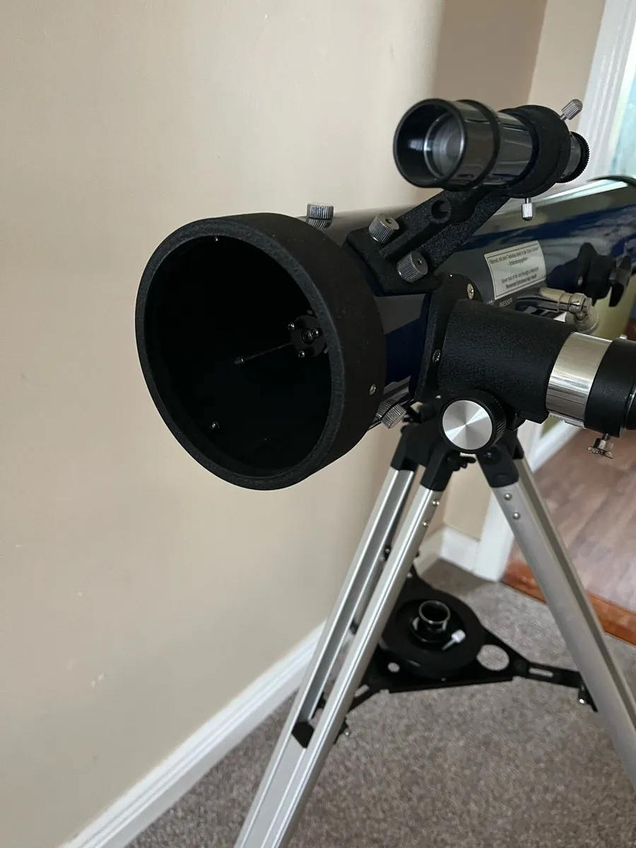 Telescope on tripod - Image 4