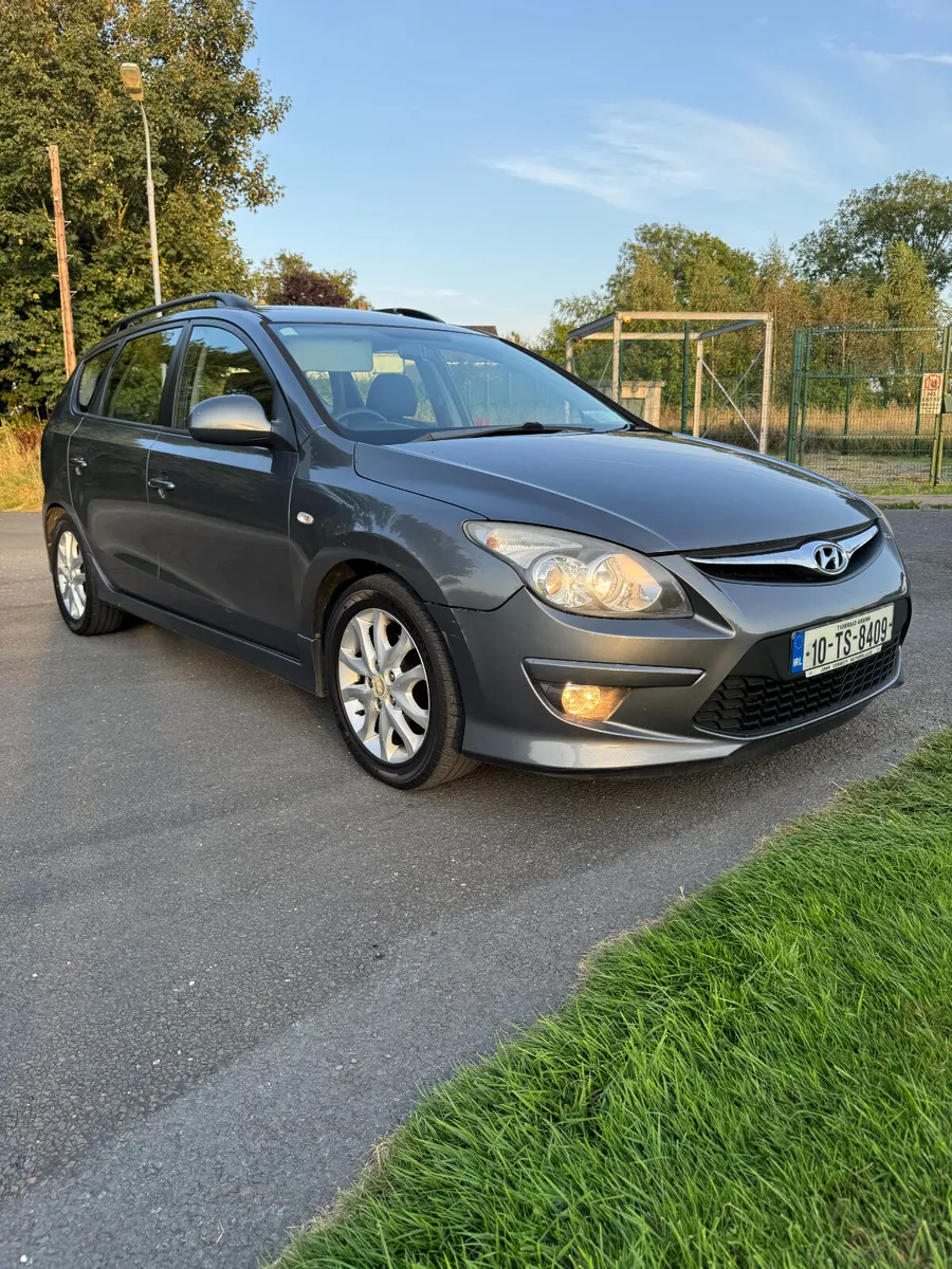 2010 Hyundai i30 1.6CDTI Estate - Image 2