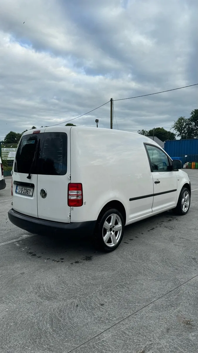 Volkswagen Caddy Van - Image 4