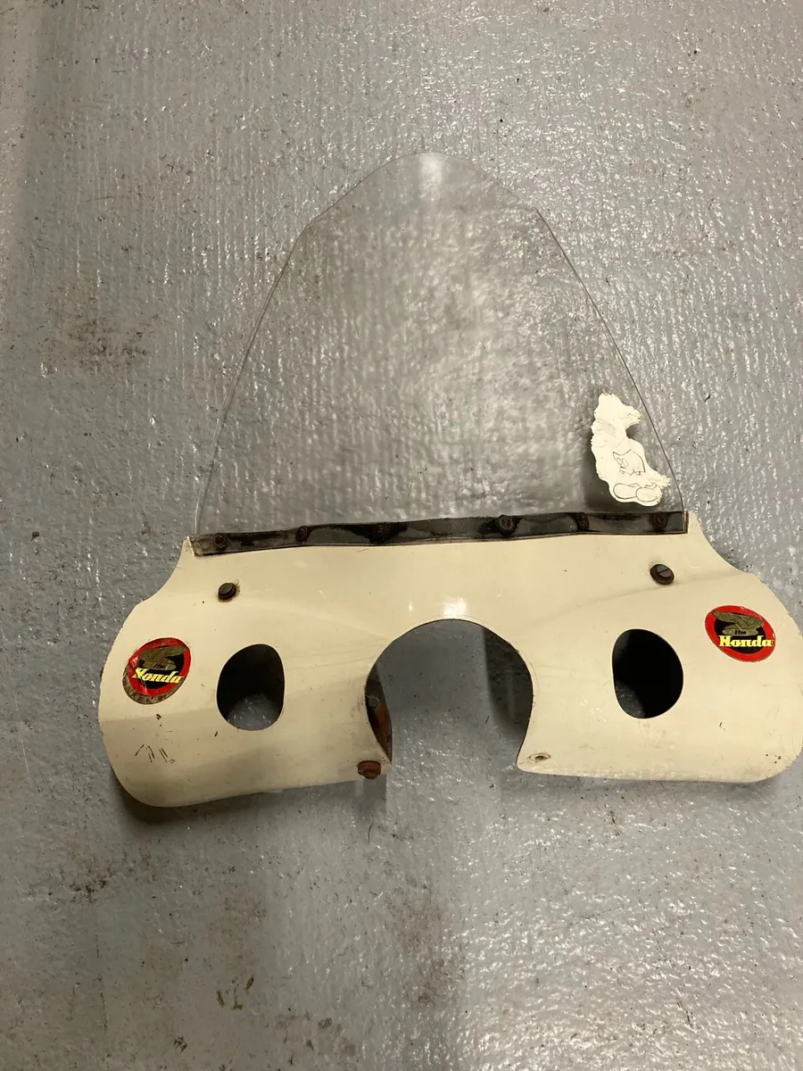 Honda 50 windshield - Image 1