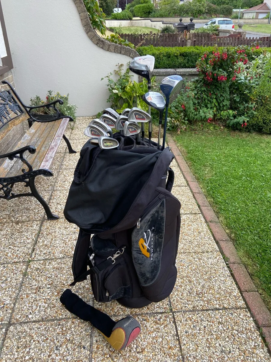 Golf.  Clubs.   &.  Bag - Image 1