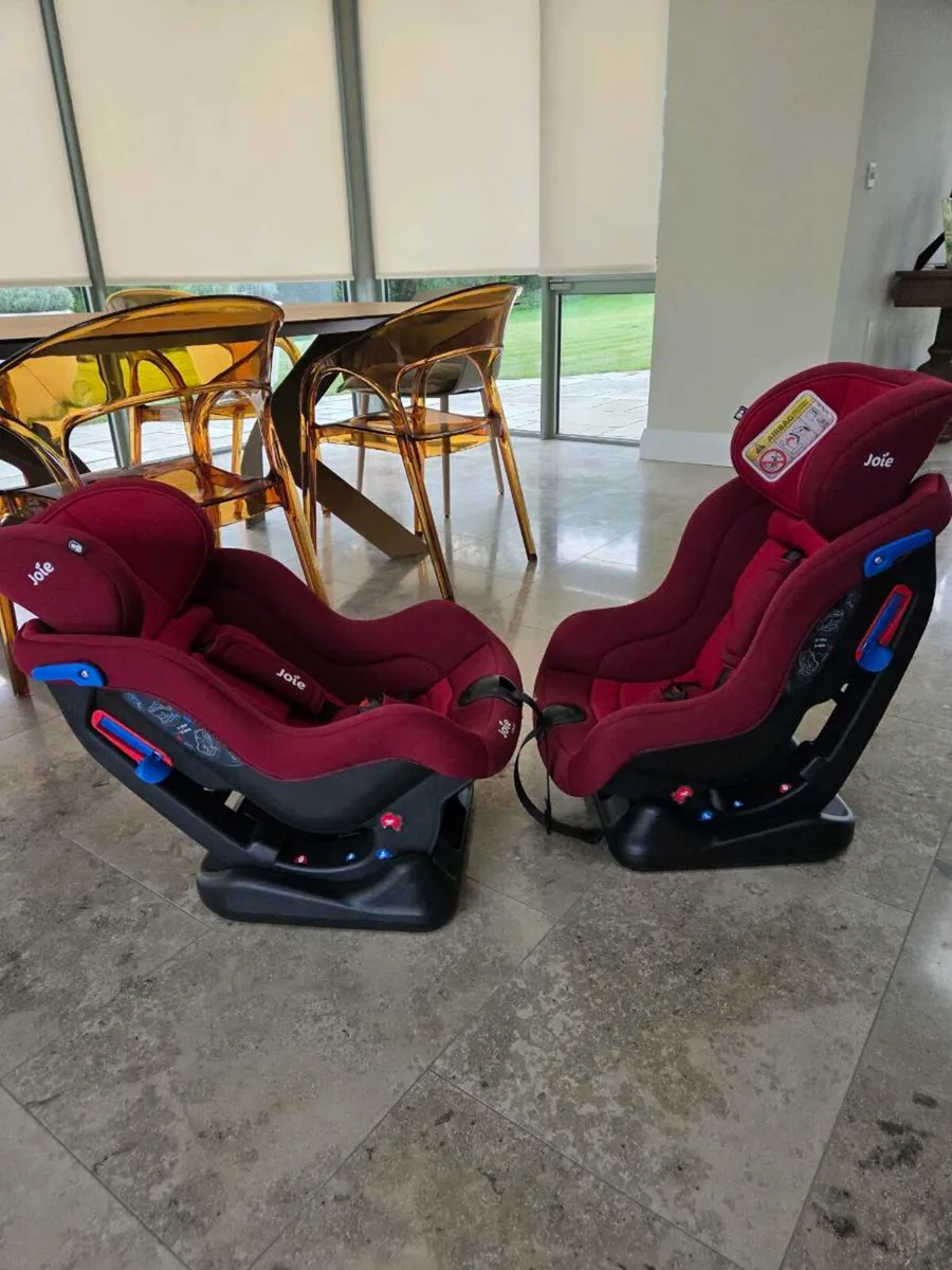 JOIE STEADI CAR SEATS - Image 1
