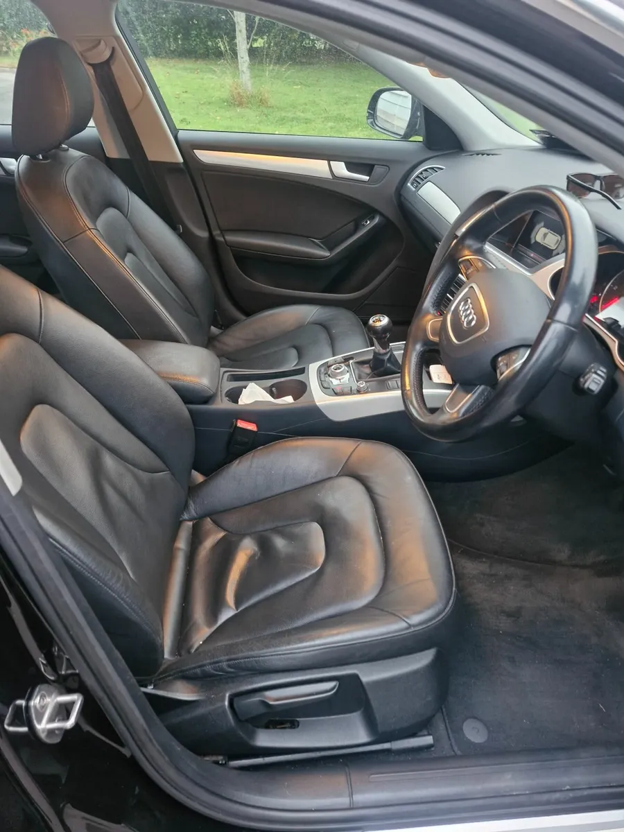 Audi A4 2015 - Image 2
