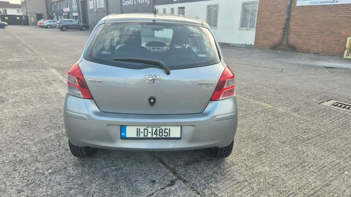 Car - Image 4