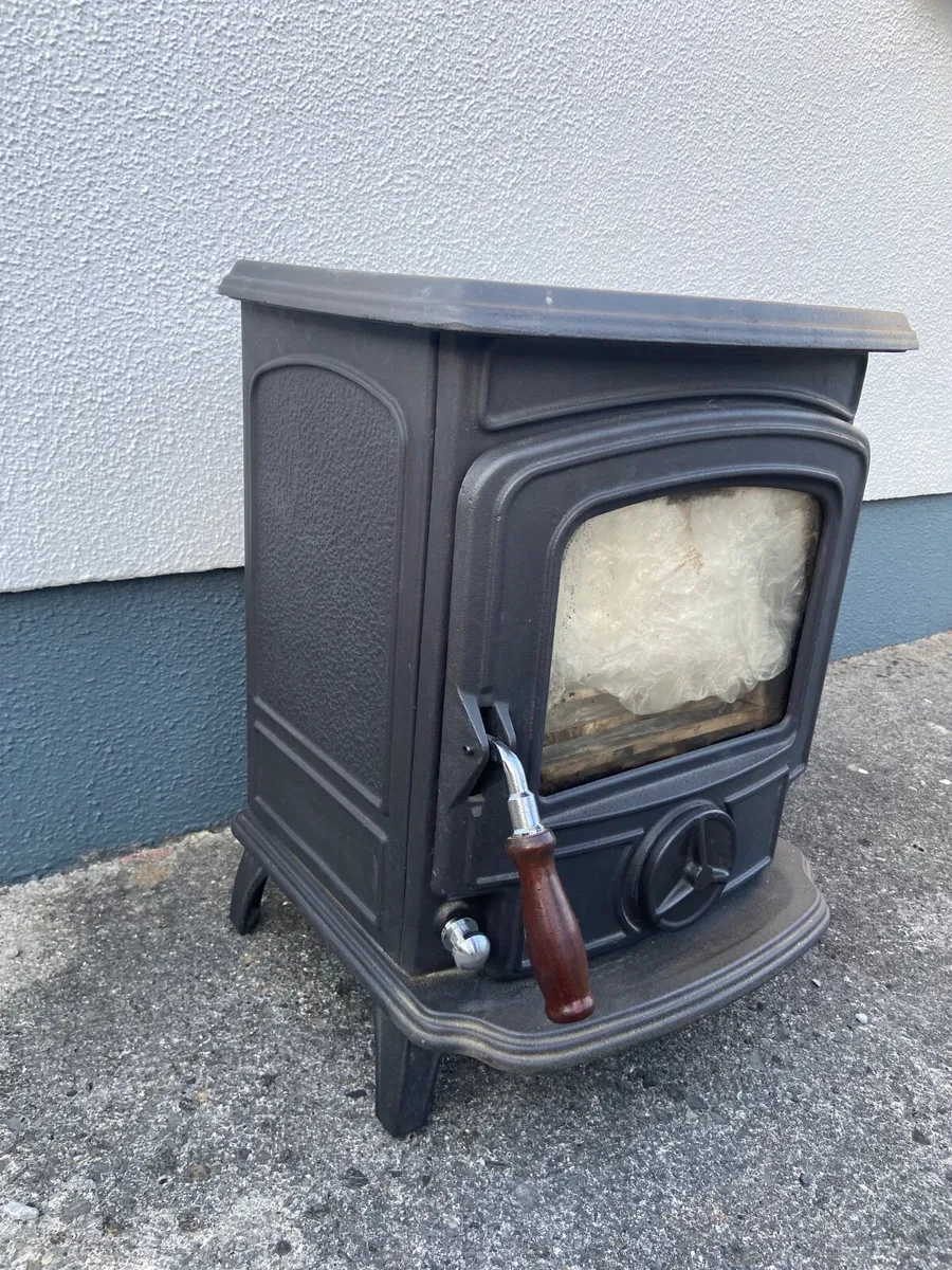 Stove - Image 1