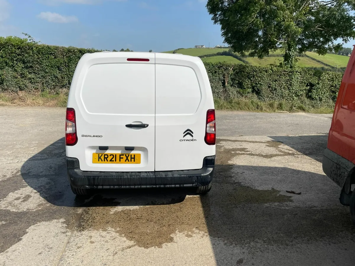 Citroen Berlingo 2021 - Image 2