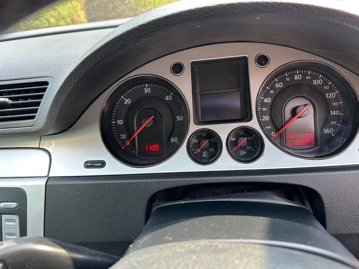 Volkswagen Passat 2008 - Image 3