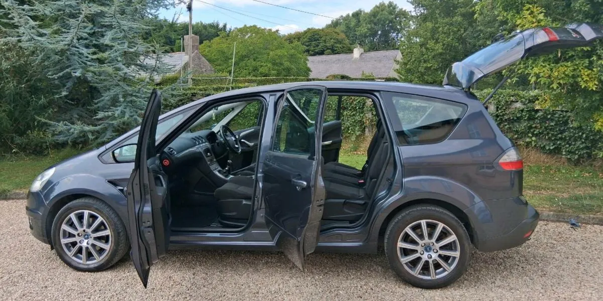 '10 S-Max 2.0 TDCi Zetec new NCT only 141km!!! - Image 3