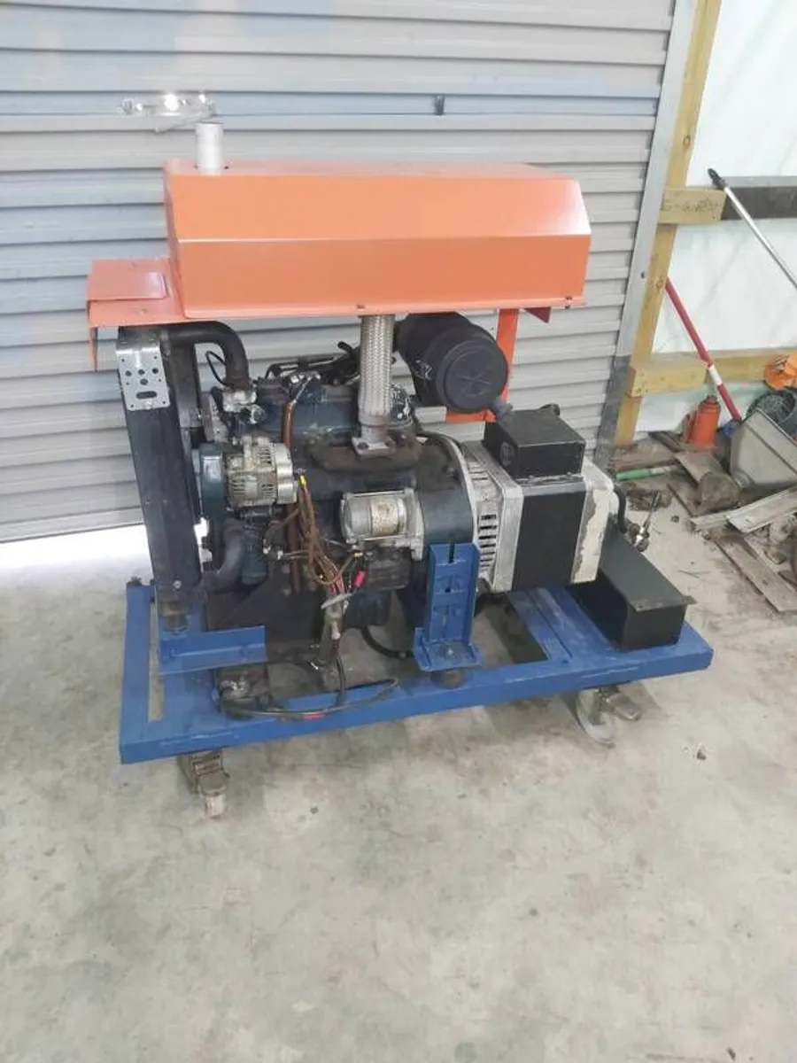 Kubota D1105 engine with Hydraulic pump and Generator - Image 1