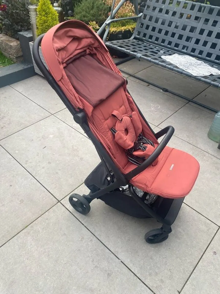 PRAM Like New Zummi Eden Compact Stroller. - Image 3