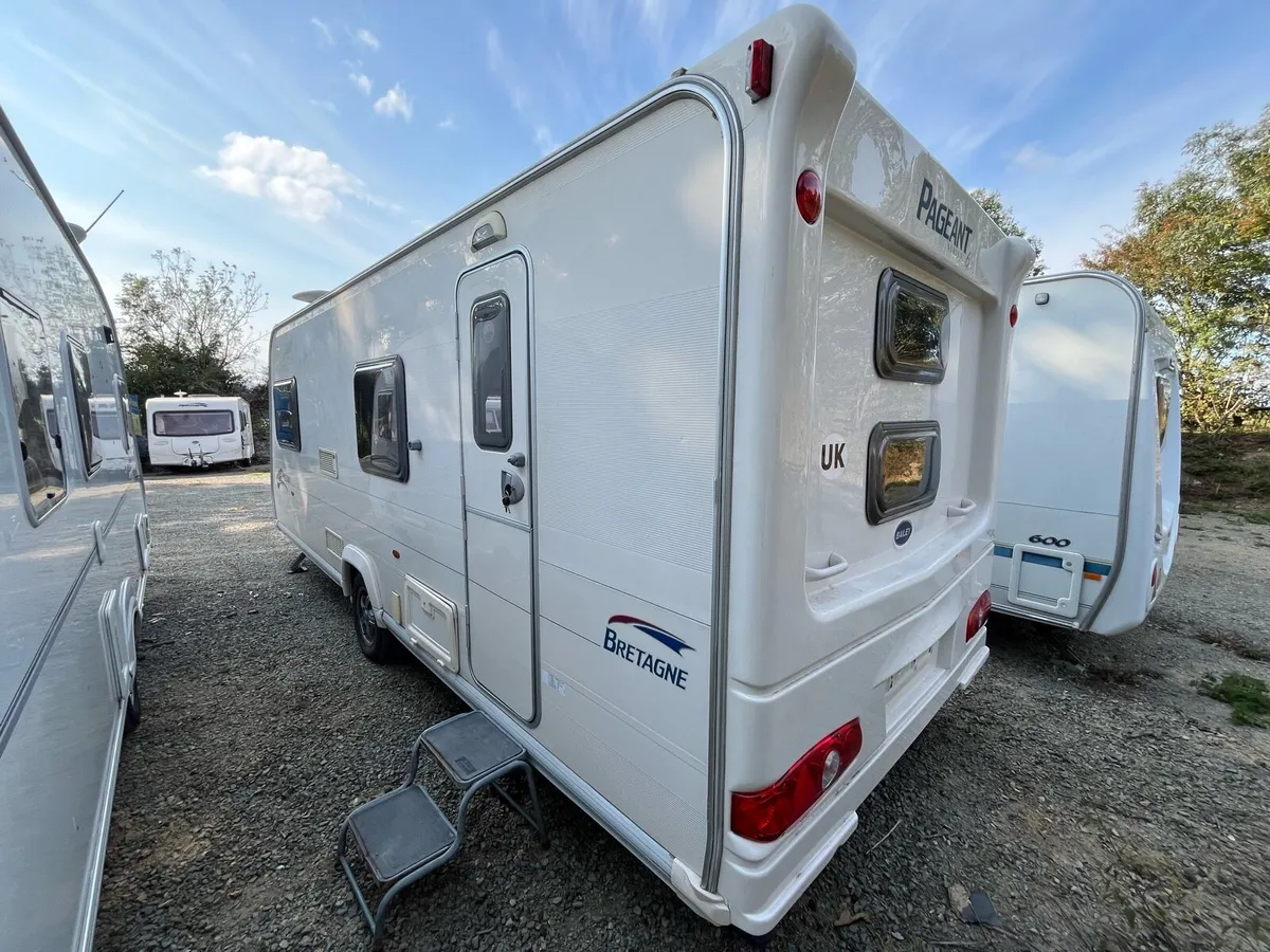 BAILEY pageant series 6  Fixed bunkbeds - Image 1