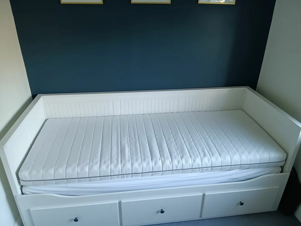 Ikea Hemnes Day bed - Image 1