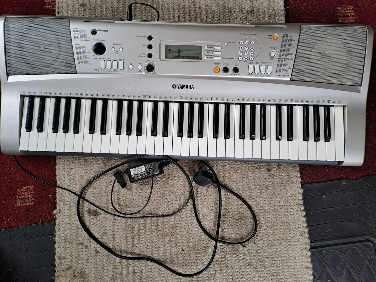 electric keyboard - Image 1