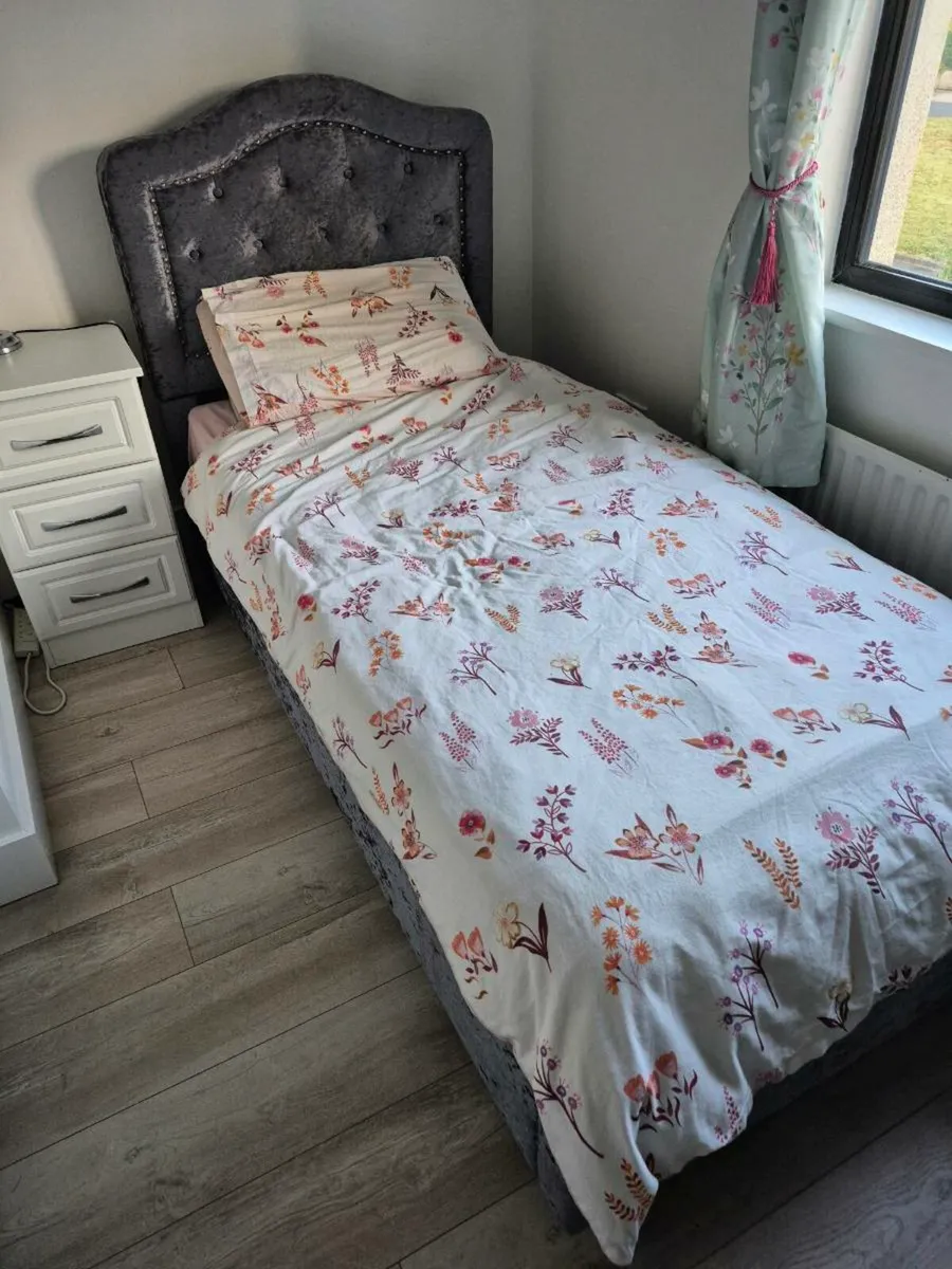 Single Bed - Image 2