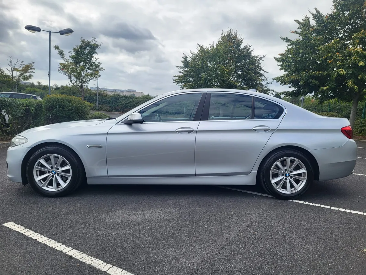 2015  BMW 520D SE  AUTOMATIC LOW MIKES - Image 3