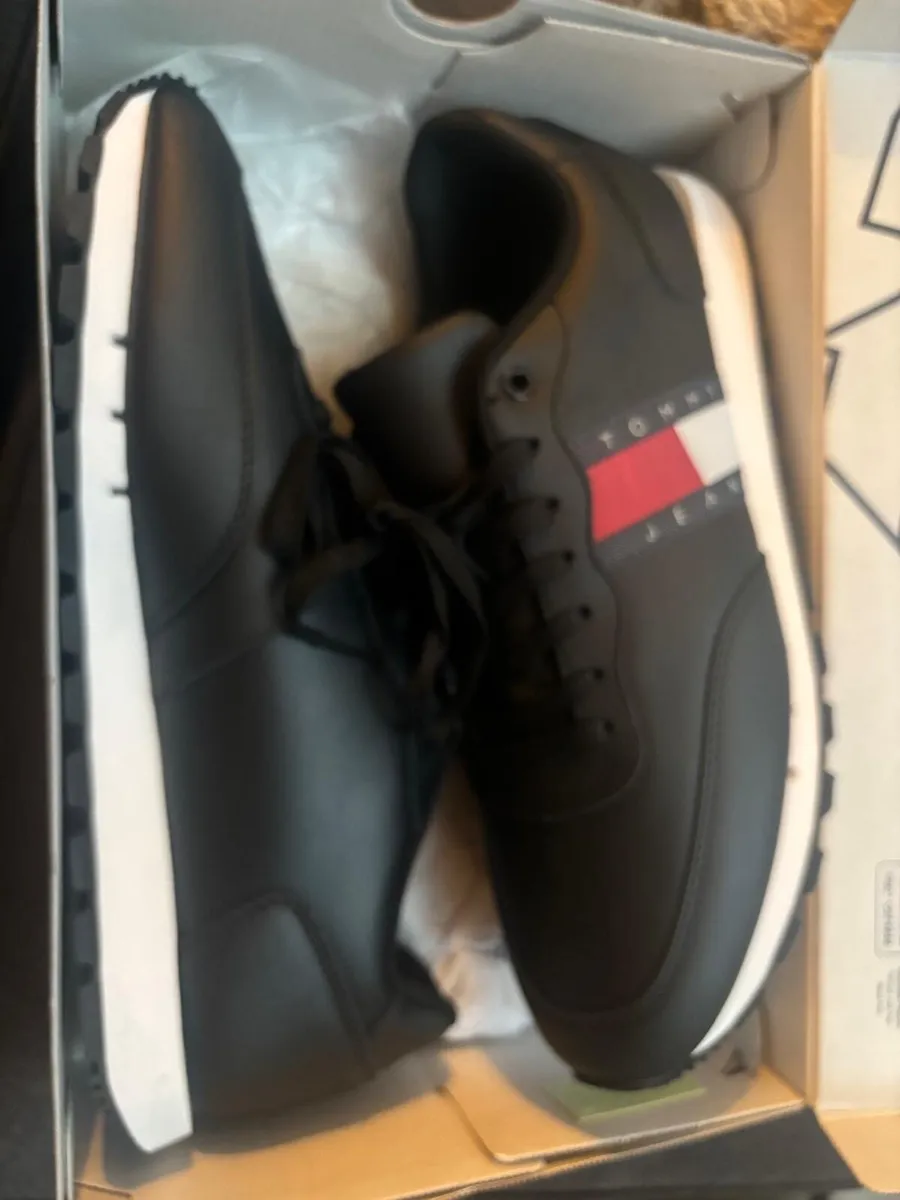 Tommy Jean Runners size 11 New - Image 2