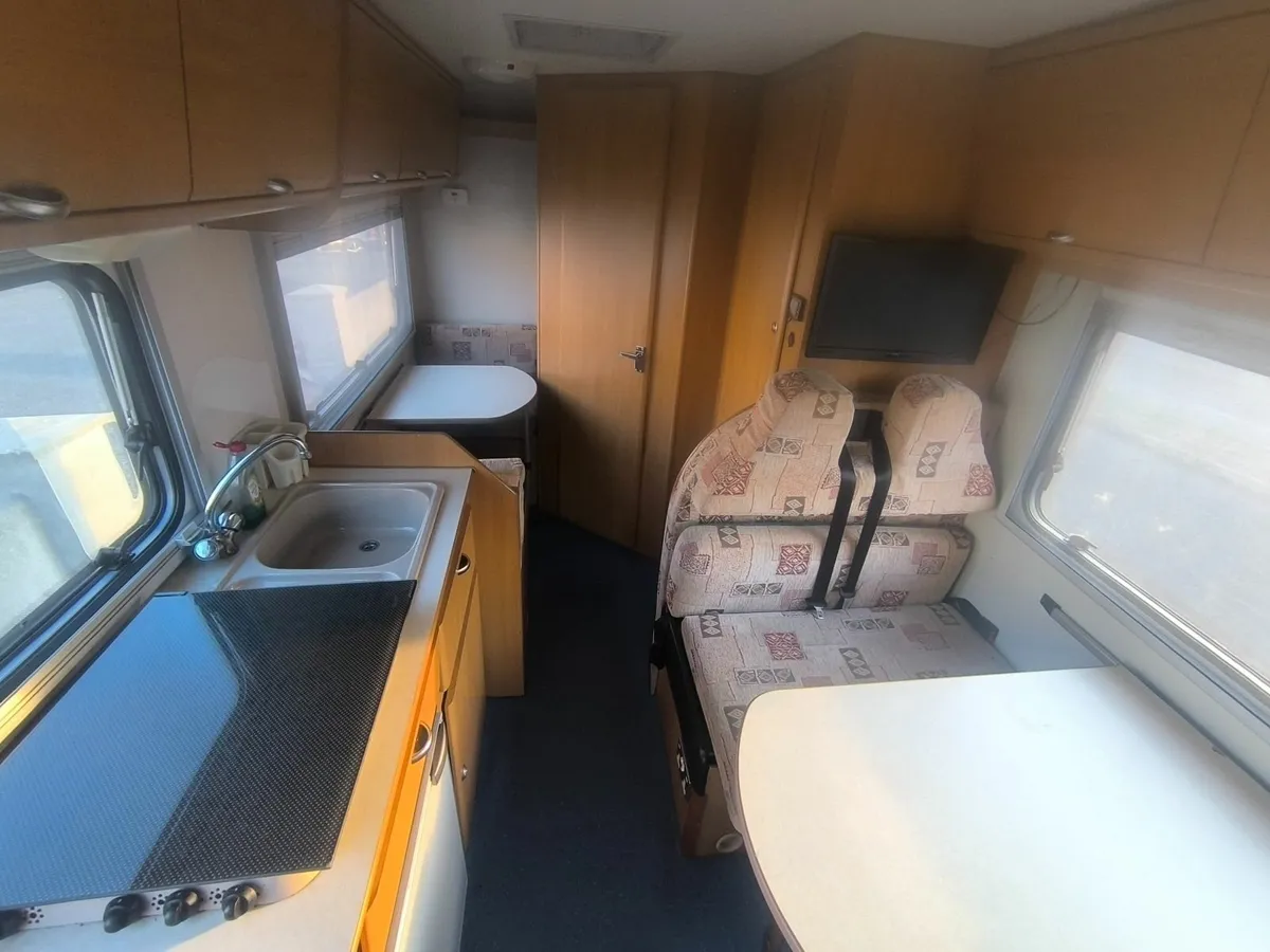 Camper / Motorhome - Image 2