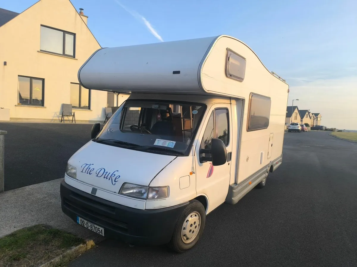 Camper / Motorhome - Image 1