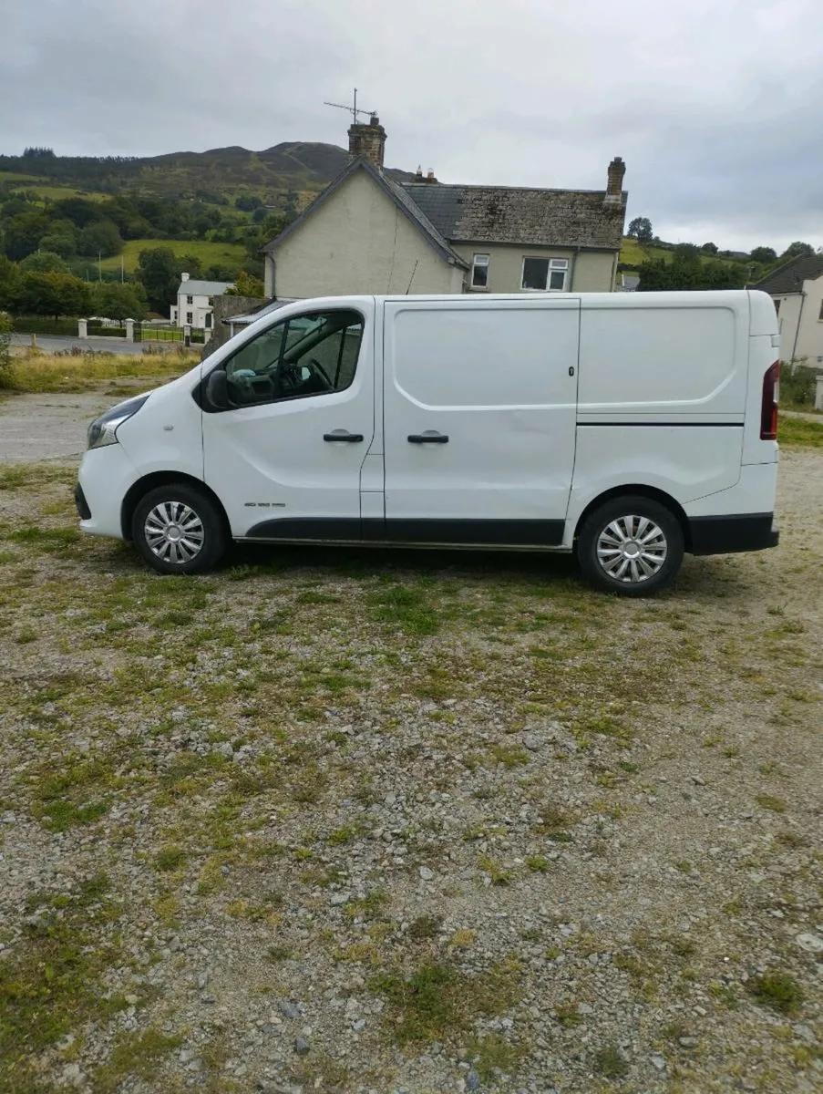 Renault - Image 2