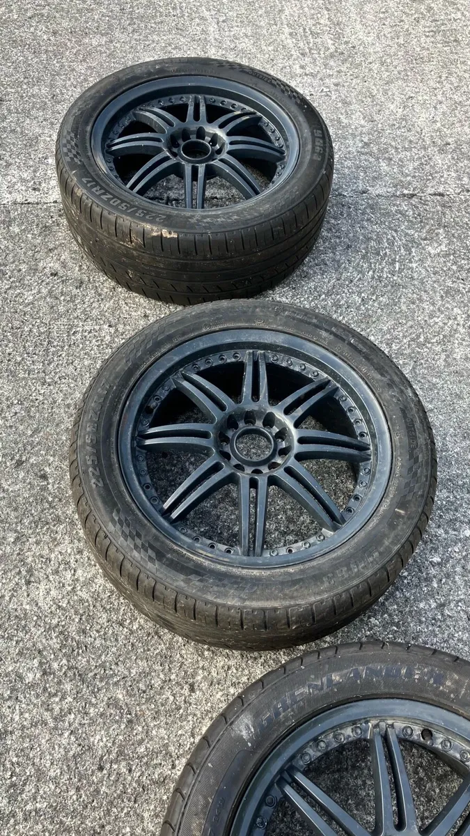 4 alloys wheels 17 inch - Image 1