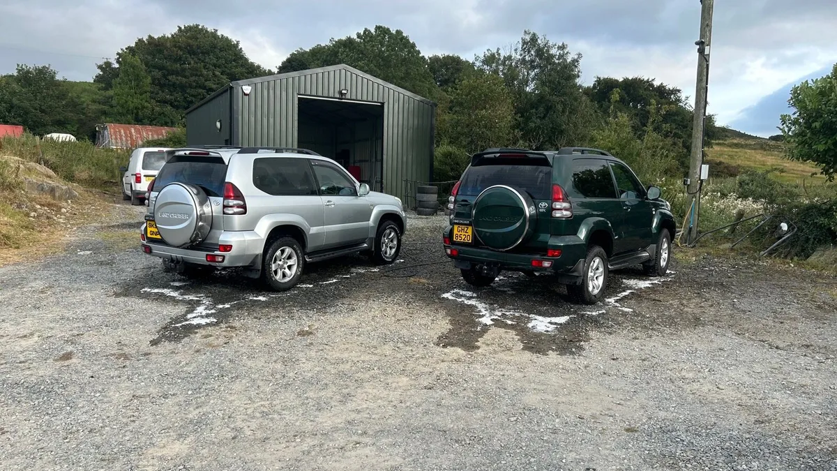 Toyota landcruiser SWB choice of 2 - Image 2