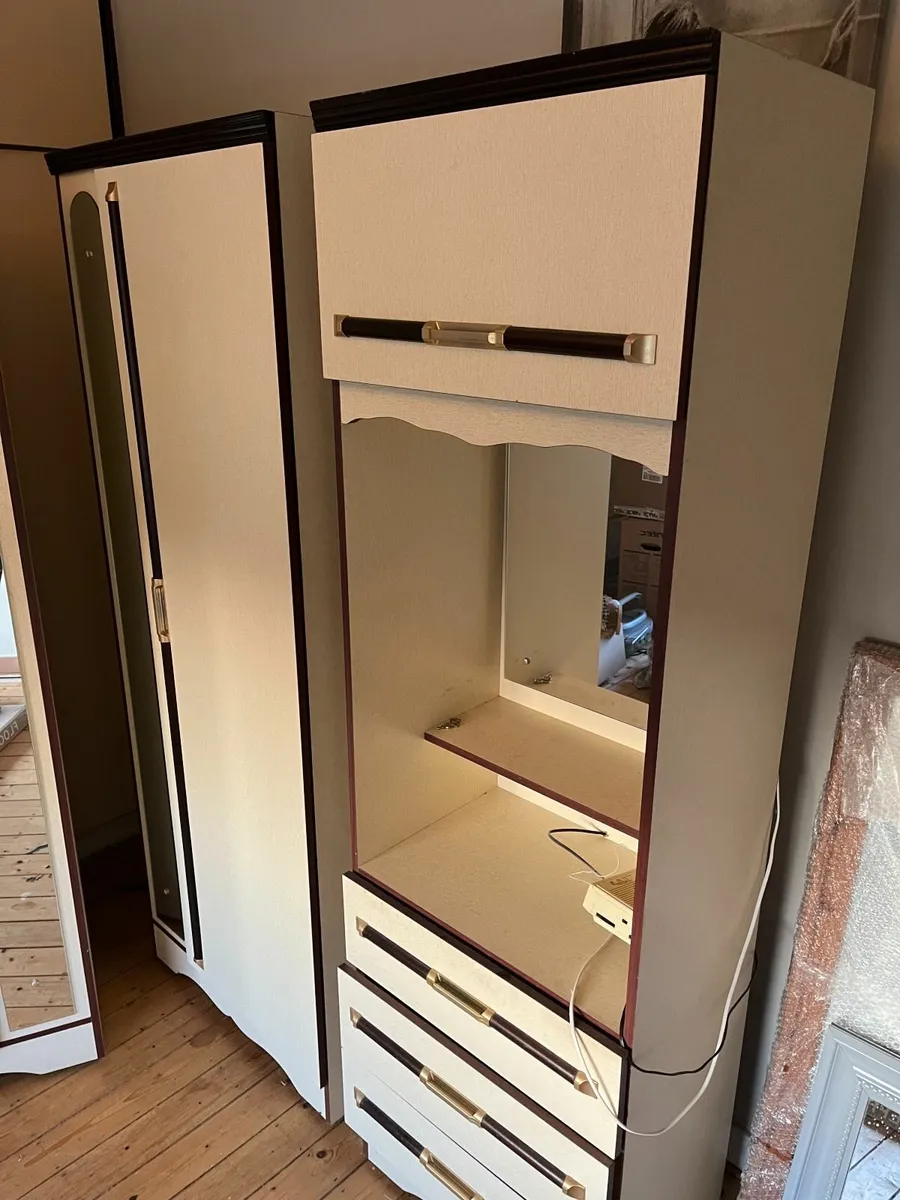 wardrobe and dresser unit with mirror - Image 2