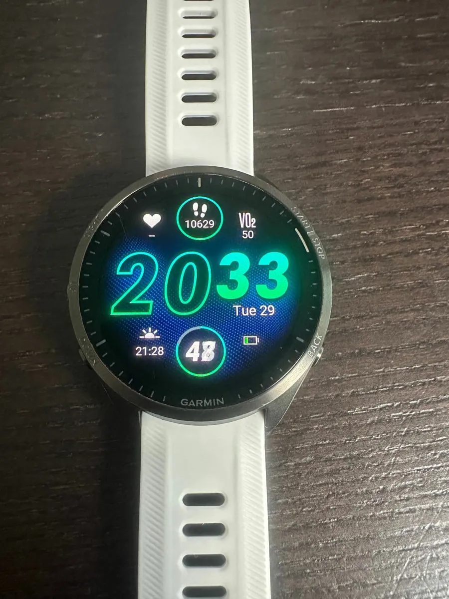 Garmin Forerunner 965 Running Watch - Image 1