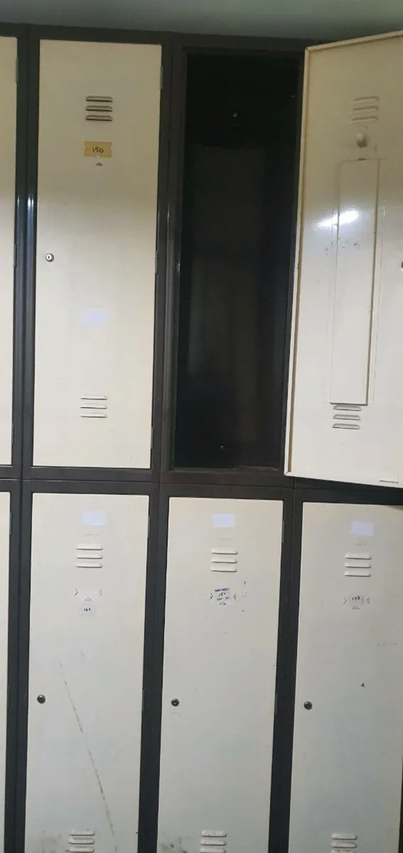 Steel lockers - Image 1