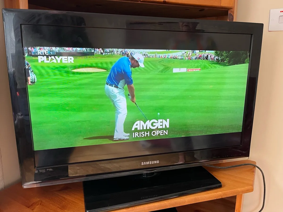 Samsung 32”. LED TV - Image 1