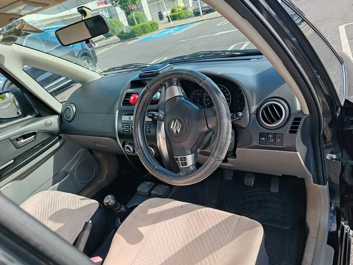 Suzuki SX4 2007 - Image 2