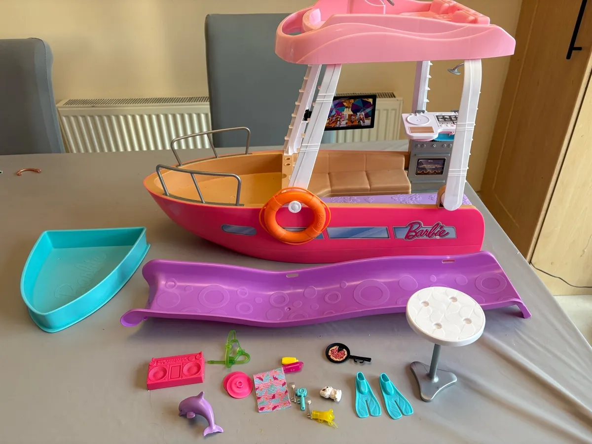 Barbie Dream Boat - Image 1