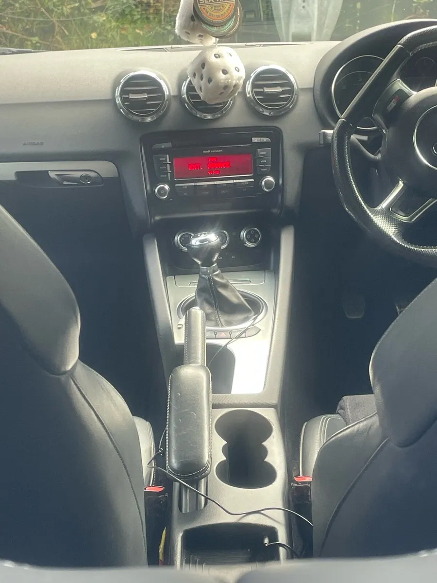 Audi TT 2010 for parts - Image 4