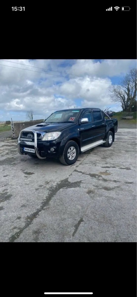 Toyota Hilux - Image 1