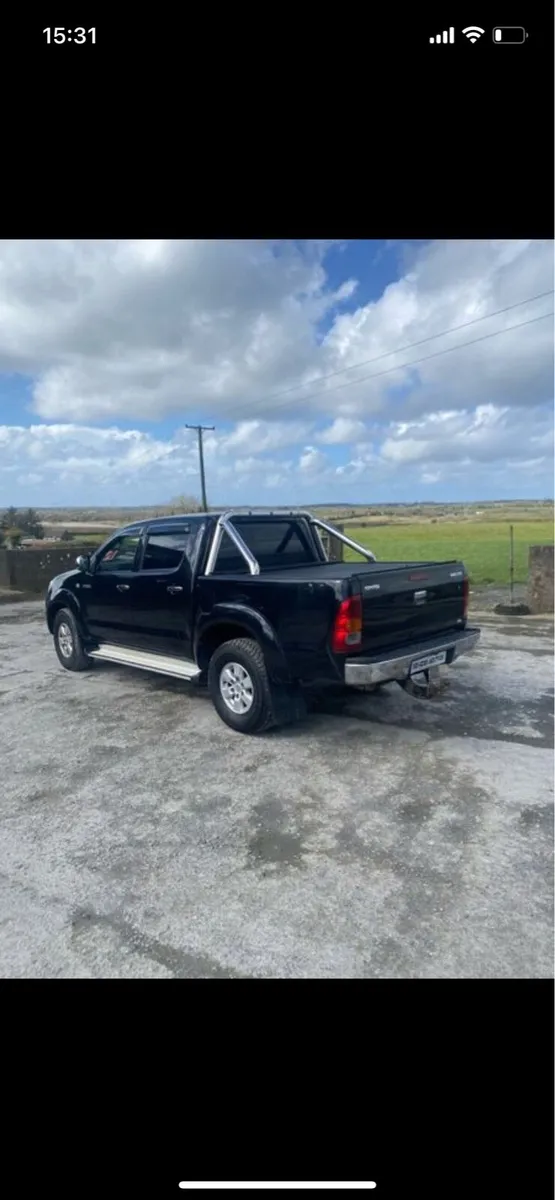 Toyota Hilux - Image 4