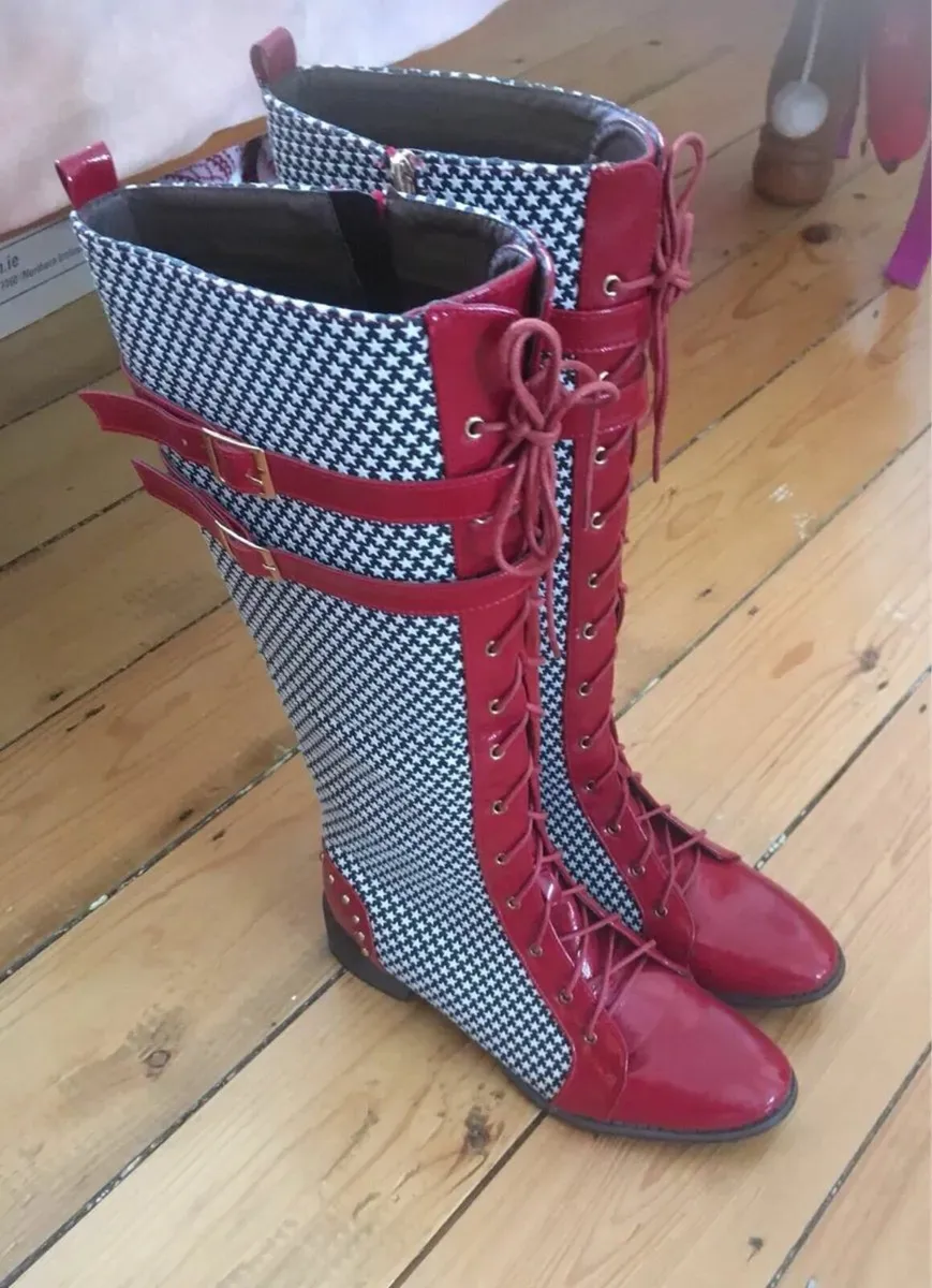 BRAND NEW Red and White Tall Knee Boots, Size 40/7 - Image 3