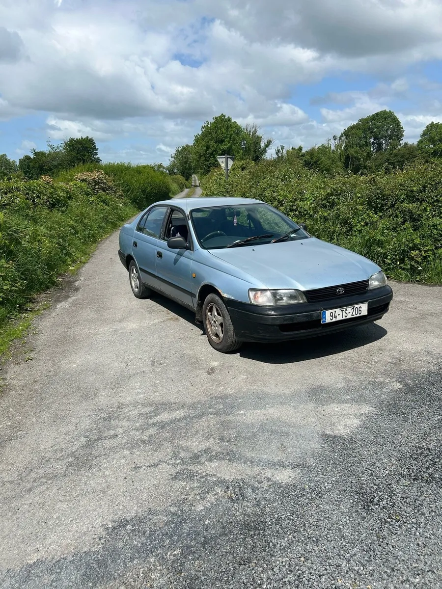 Toyota carina E - Image 1
