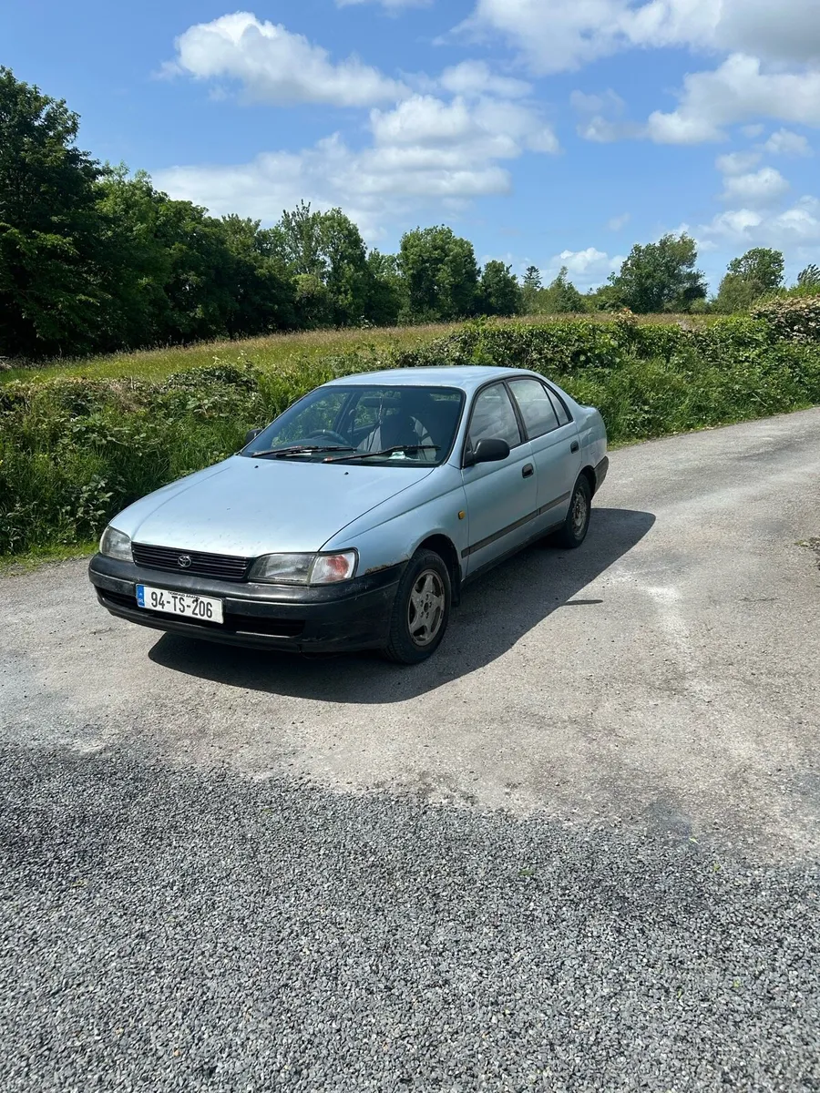 Toyota carina E - Image 2