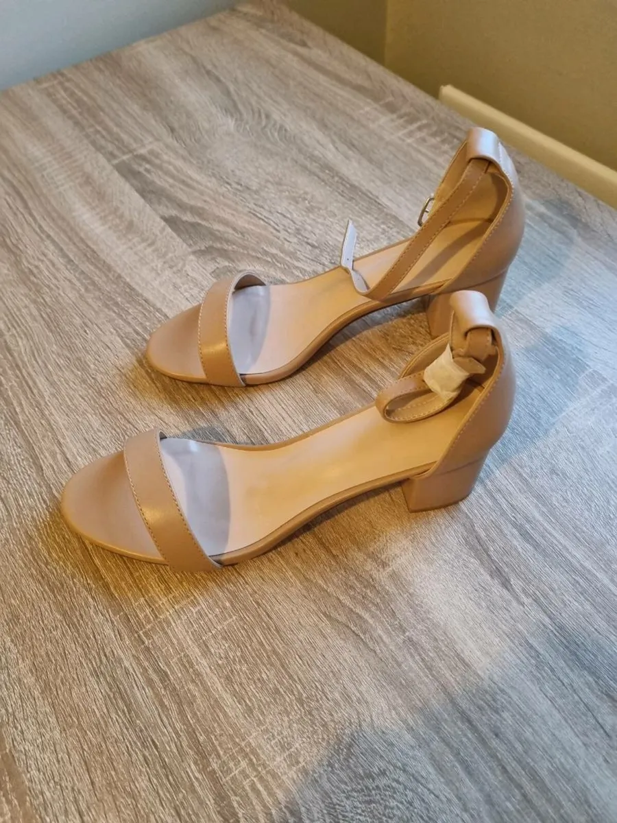 Womens shoes - Image 1