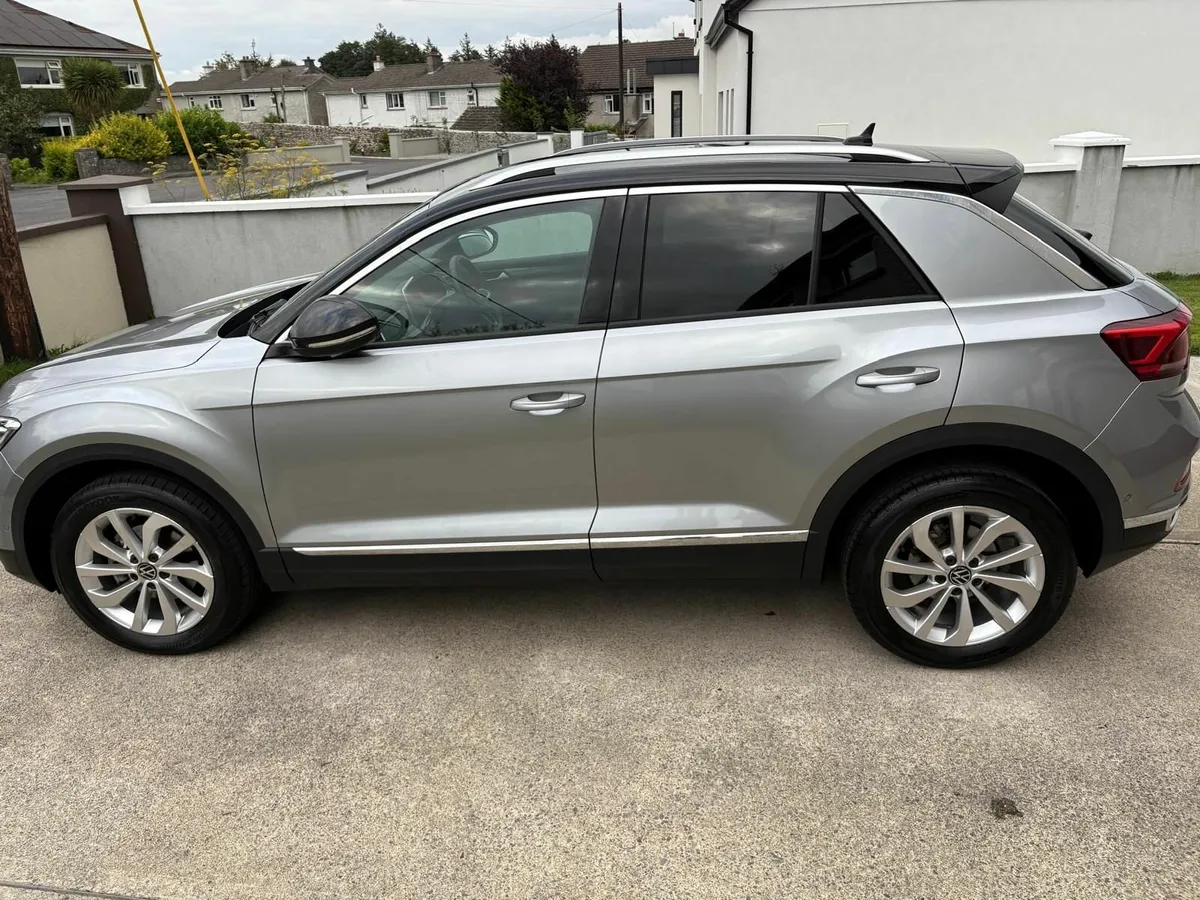 Volkswagen T-Roc 2024 - Image 2