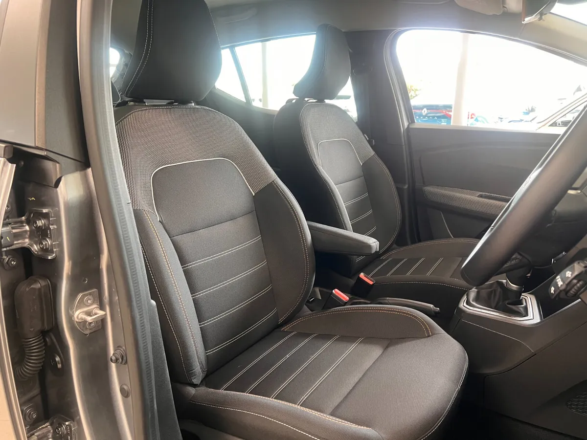 *AUTOMATIC ONLY 3,900 Kms* STEPWAY EXP. AUTOMATIC - Image 4
