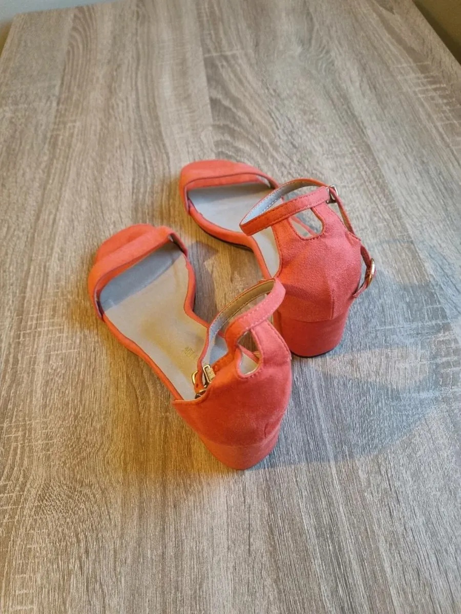 Womens shoes - Image 2